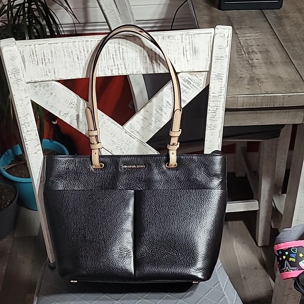 NWT Michael Kor Bedford Medium Black Peeble Tote Bag Cream Handles - Picture 2 of 13